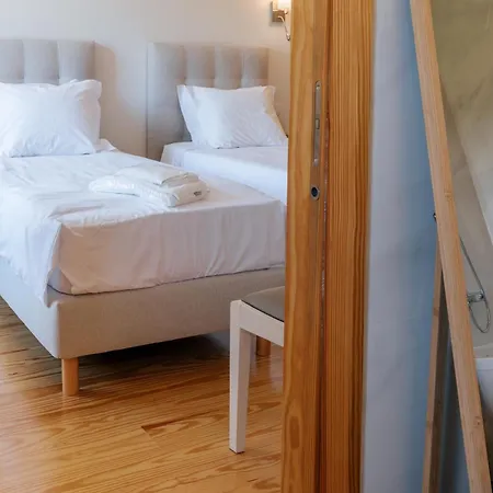 Real By Mycelia Vila *